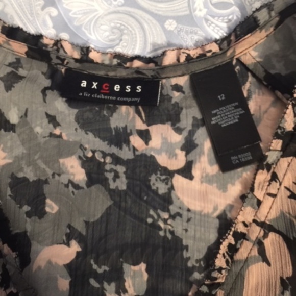 Liz Claiborne blouse - Picture 2 of 3